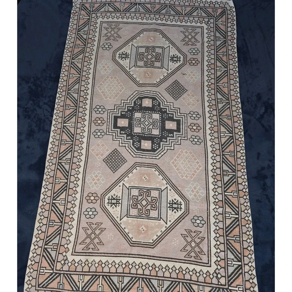 Vintage Area Rug 33